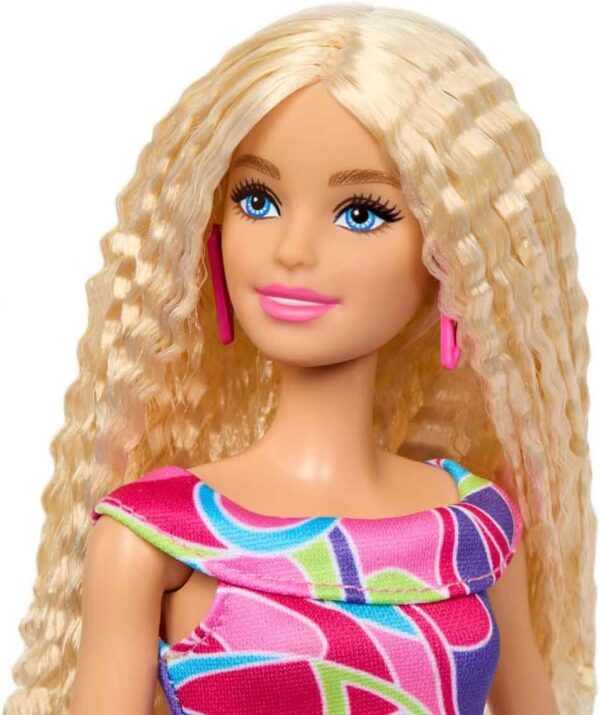 Barbie Fashionistas Doll #223 with Blonde Wavy Hair, Totally Hair-Inspired Dress & Accessories, 65th Anniversary Collectible Fashion Doll - Image 4