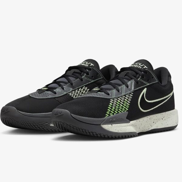 Nike Men's Basketball Shoe - Image 2