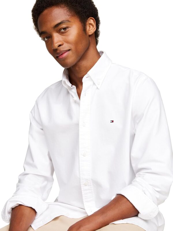 Tommy Hilfiger Long Sleeve Oxford Regular Fit, Men's Button Down Shirts, Also Available in Big and Tall - Image 2