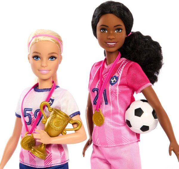 Barbie Careers Playset, Soccer Player Set with 2 Fashion Dolls & 15 Accessories Including Barbie Brooklyn”, Blonde Petite Player, 2 Nets & More - Image 3