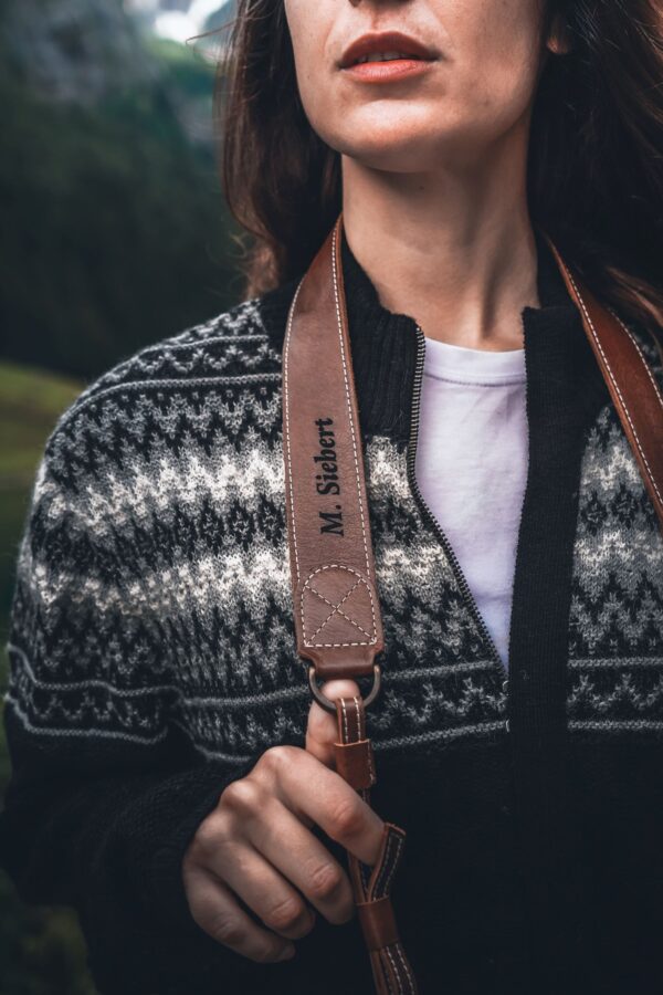 Personalized Leather Camera Strap Gift Custom Strap for Photographers DSLR Camera Holder - Gift for him Gift for Her - Image 3