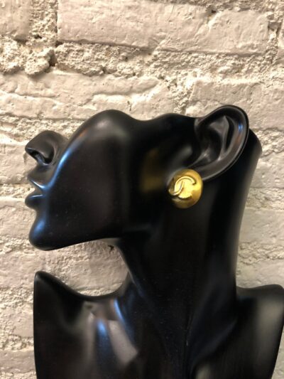 Authentic Vintage CHANEL Gold Plated CC Clip On Earrings - Image 2