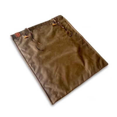 Bushcraft Spain Oilskin & Wool Nap-Sack, Pillow, Storage bag, Seat Pad, Working Surface and more! 100% leather straps and Olive Wood toggles - Image 3