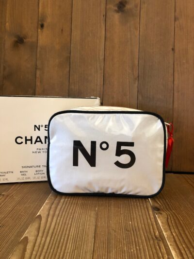 Authentic Vintage CHANEL No 5 Canvas Vinyl Pouch Bag White VIP Gift Travel - Image 2