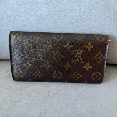 Authentic LOUIS VUITTON Vintage Monogram Brown Sarah Wallet- Good Pre Owned Condition TH0092 France 2002 - Image 4