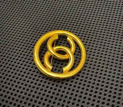 Authentic Vintage CHANEL Gold Toned CC Brooch - Image 3