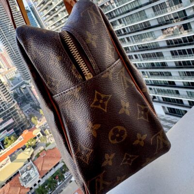 LOUIS VUITTON Vintage 2002 Cite GM Shoulder Bag lv Monogram Canvas - lv Pre owned Made In France - Good Condition - Image 5