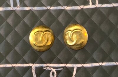 Authentic Vintage CHANEL Gold Plated CC Clip On Earrings