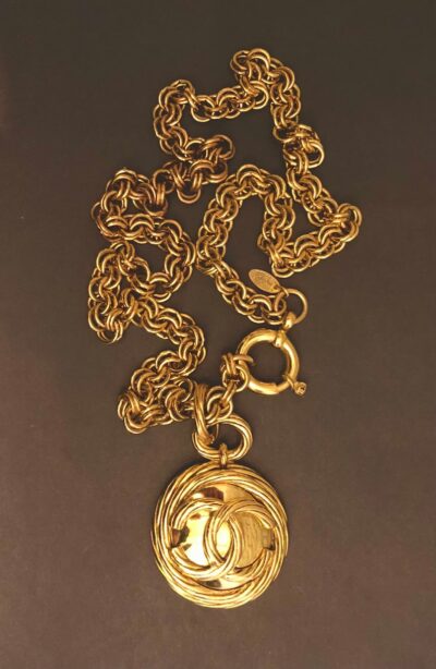 Authentic 1993 Vintage CHANEL Gold Toned Chain Mirror Necklace