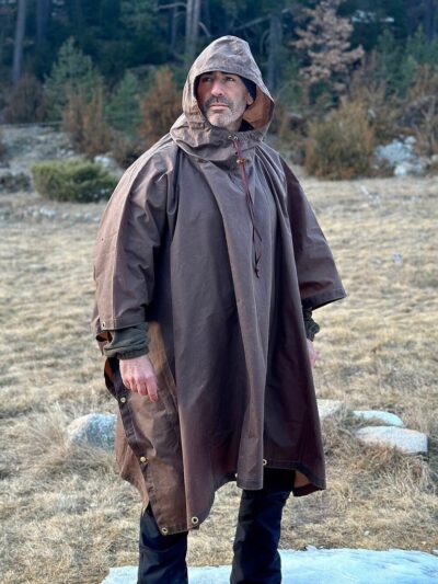 Oilskin Poncho Shelter - Perfect Poncho for Bushcraft and Outdoor Activities. A handy companion for rainy weather, hunting, hiking and LARP