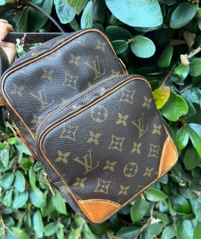 Authentic LOUIS VUITTON Amazone Crossbody / Shoulder Bag LV Monogram Canvas - Vachetta Leather - Vintage Purse - lv Pre owned AR1021 France