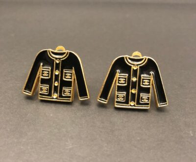 Authentic Vintage CHANEL Black & Gold Enameled Clip-On Earrings Jacket Clips