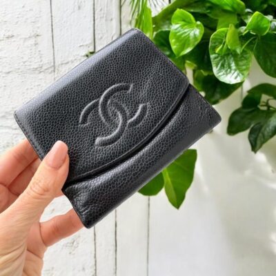 CHANEL Vintage 2004 Timeless Caviar CC Wallet Black Leather. Made in France.