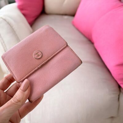 CHANEL Vintage Interlocking CC Logo Trifold Coco Button Wallet. Authentic 2003-2004 Pink Leather. Made in France.